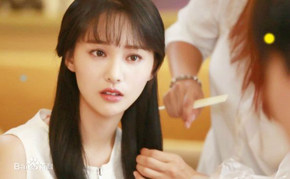 最优质郑爽(Zheng Shuang)在《微微一笑很倾城》饰演贝微微中的相册