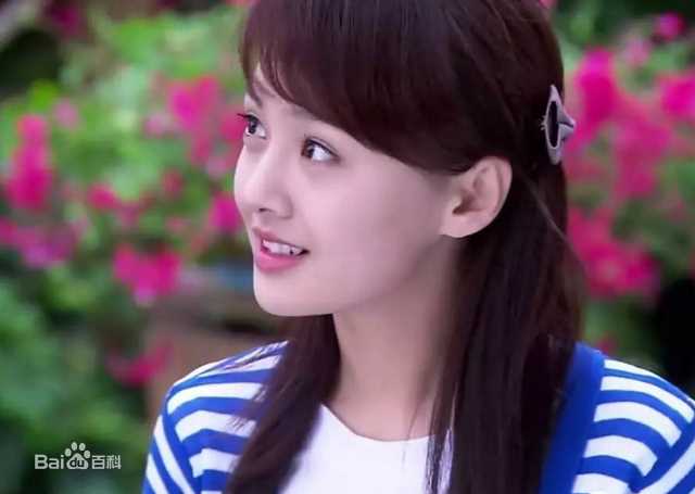 精选郑爽(Zheng Shuang)在《一起来看流星雨》饰演楚雨荨中的图册