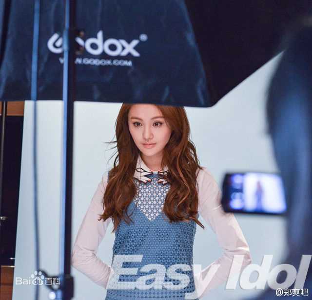 最优质郑爽(Zheng Shuang)在《EASY音乐世界》中的相册