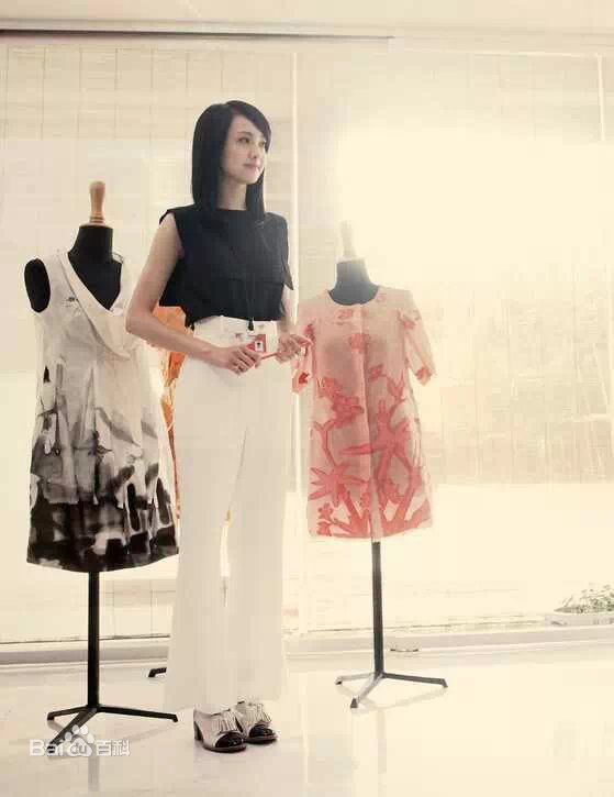 郑爽(Zheng Shuang)在《胜女的时代》饰穆小研中的