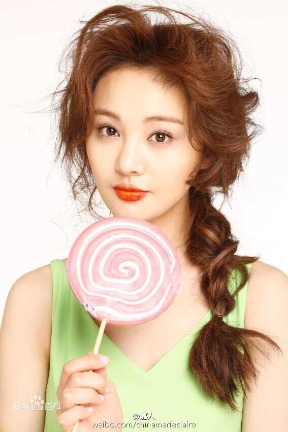 高清郑爽(Zheng Shuang)在《嘉人美妆Beauty+》中的图集