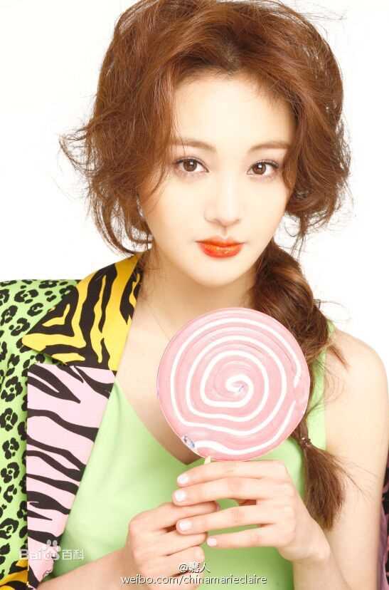 高清郑爽(Zheng Shuang)在《嘉人美妆Beauty+》中的图集