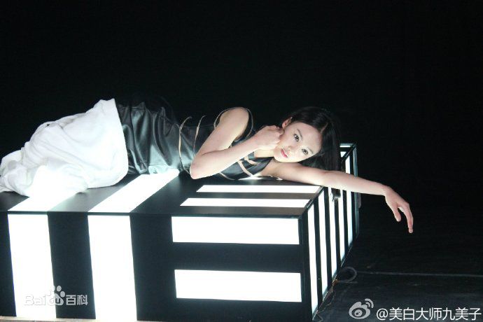 郑爽(Zheng Shuang)九美子代言壁纸壁纸