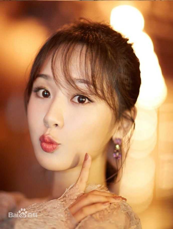 杨紫(Andy)微博电视影响力盛典性感图片图集