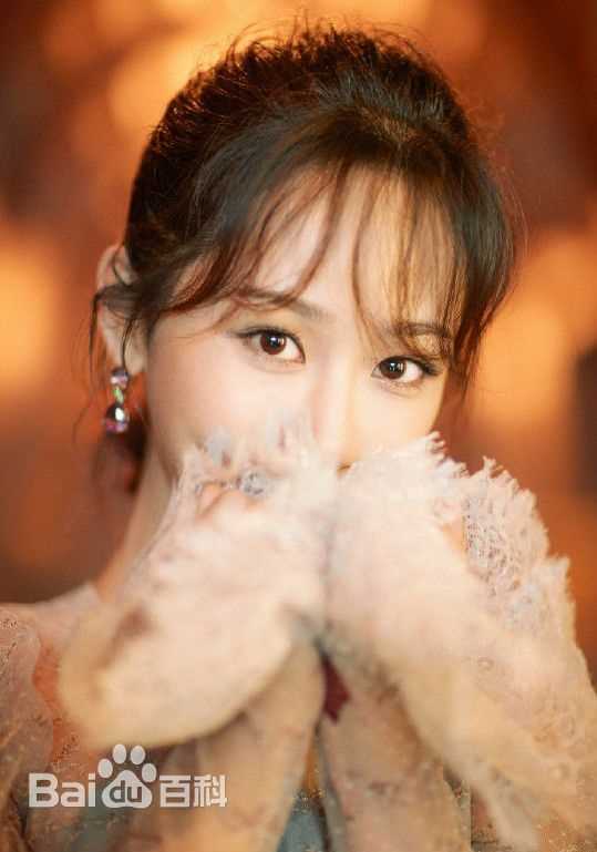 杨紫(Andy)微博电视影响力盛典性感图片图集