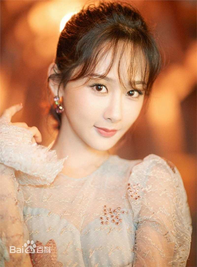 杨紫(Andy)微博电视影响力盛典性感图片图集