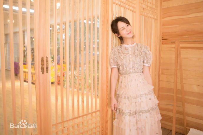 杨紫(Andy)出席活动生活照