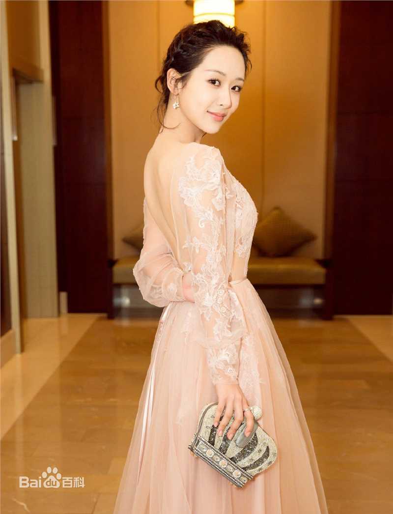 杨紫(Andy)2017中国电视剧品质盛典性感图片壁纸
