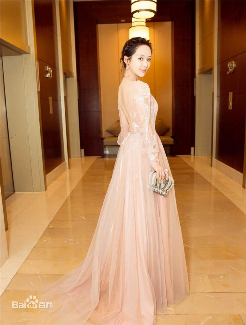 杨紫(Andy)2017中国电视剧品质盛典性感图片壁纸