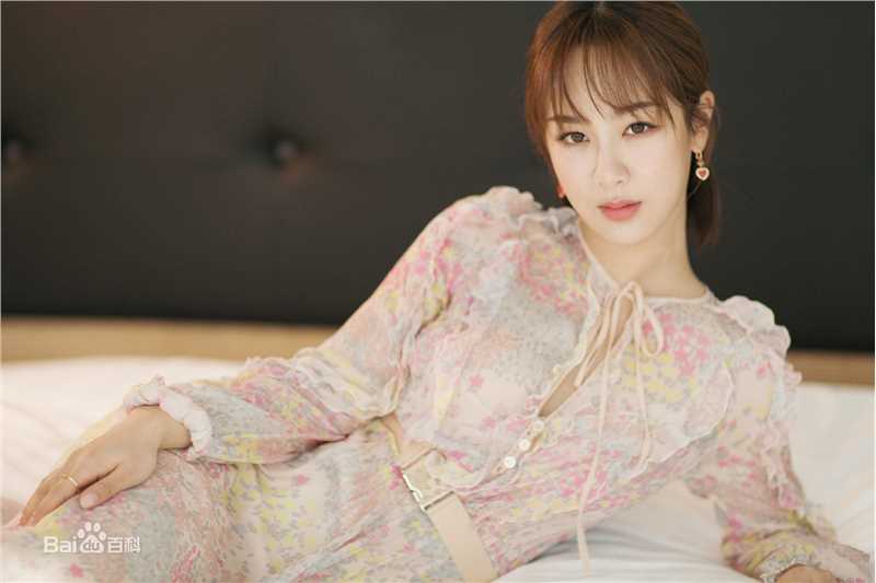 杨紫(Andy)2018腾讯娱乐发布盛典壁纸壁纸