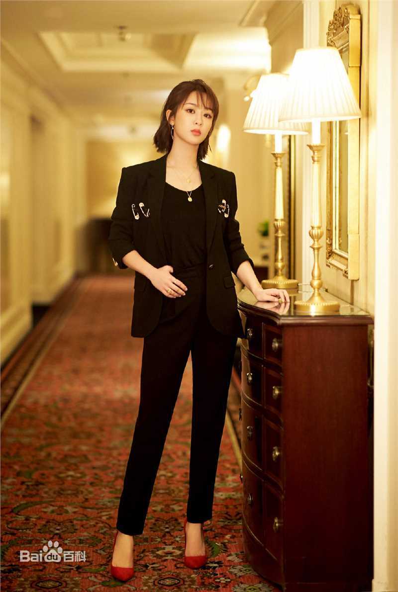 杨紫(Andy)2018腾讯视频星光盛典图片图册