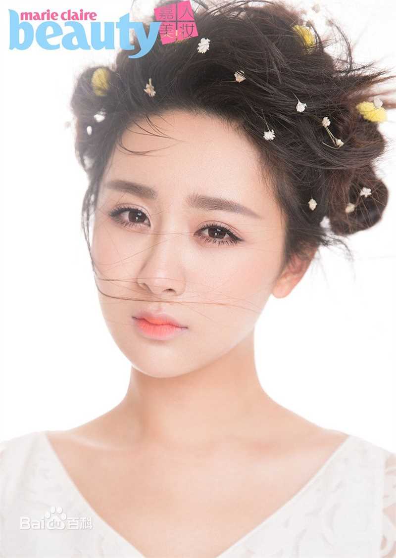 最全杨紫(Andy)在《嘉人美妆》中的壁纸