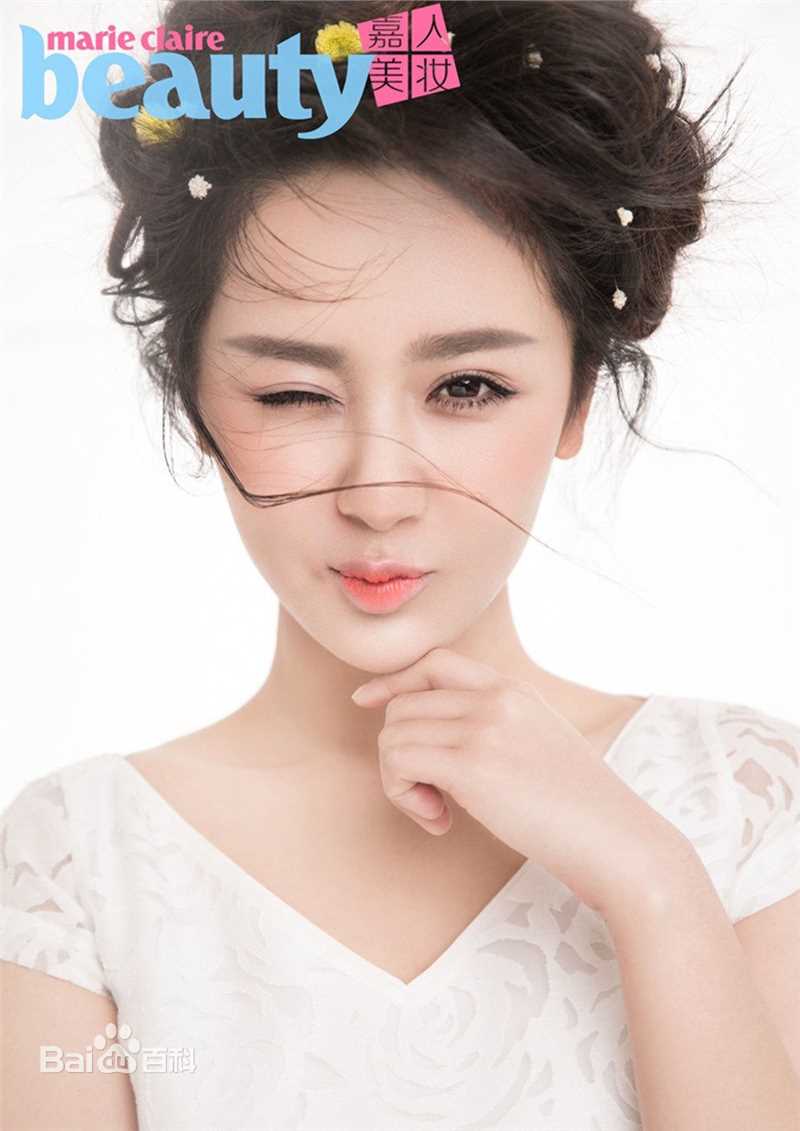 最全杨紫(Andy)在《嘉人美妆》中的壁纸