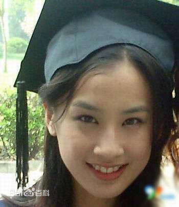 黄圣依(Eva Huang)清新素颜前后照片