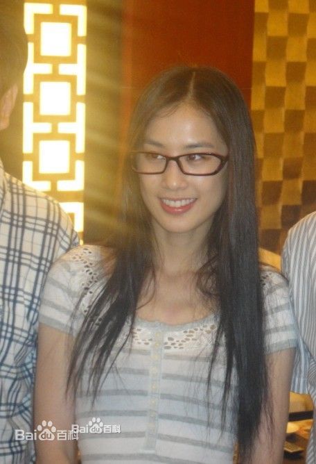 黄圣依(Eva Huang)清新素颜前后照片