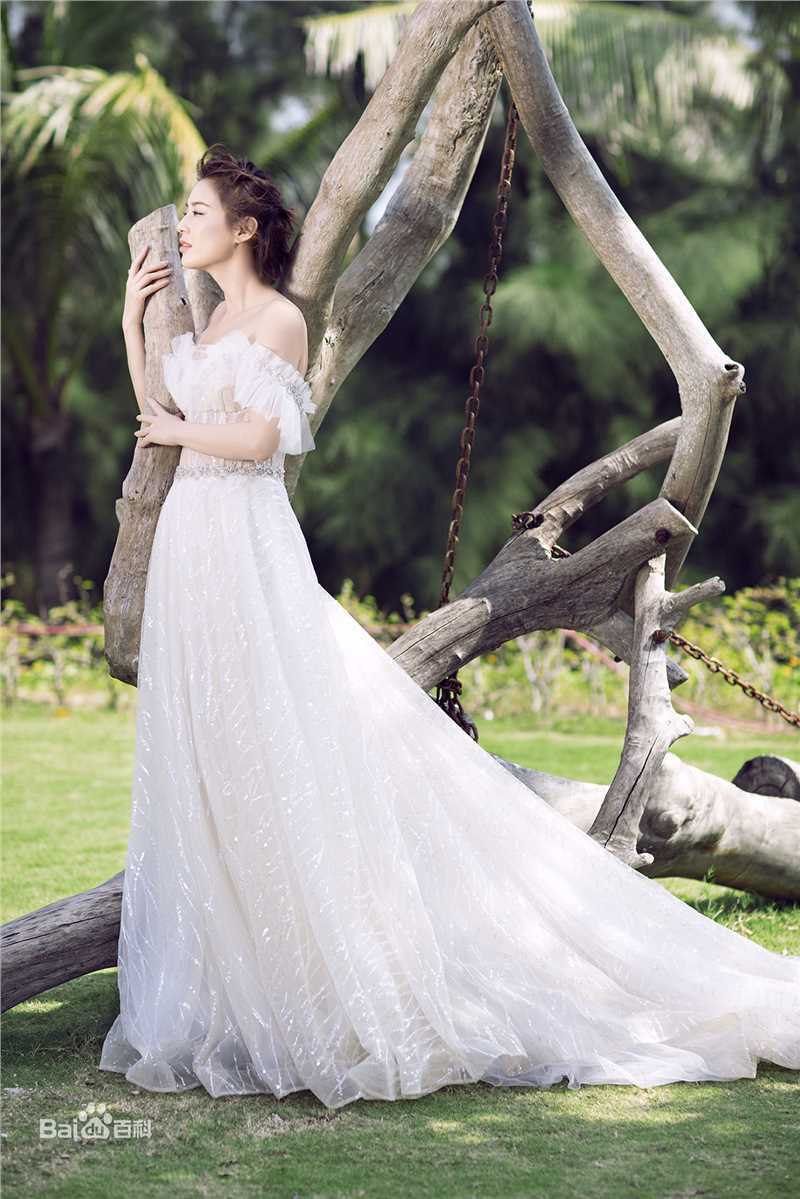 黄圣依(Eva Huang)精选杂志街拍图册