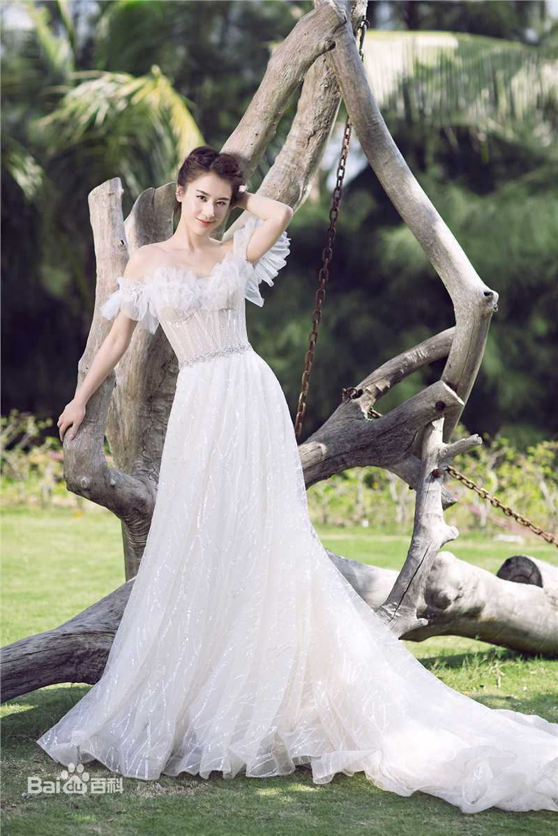 黄圣依(Eva Huang)精选杂志街拍图册