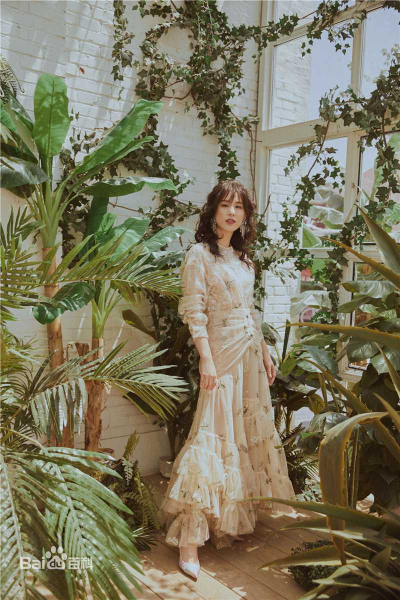 黄圣依(Eva Huang)精选杂志街拍图册