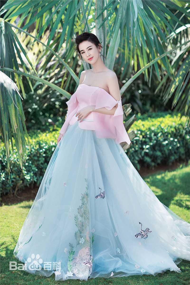 黄圣依(Eva Huang)精选杂志街拍图册