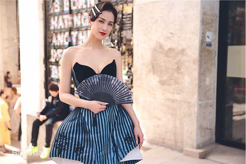 黄圣依(Eva Huang)2019巴黎高定时装周素颜照相册