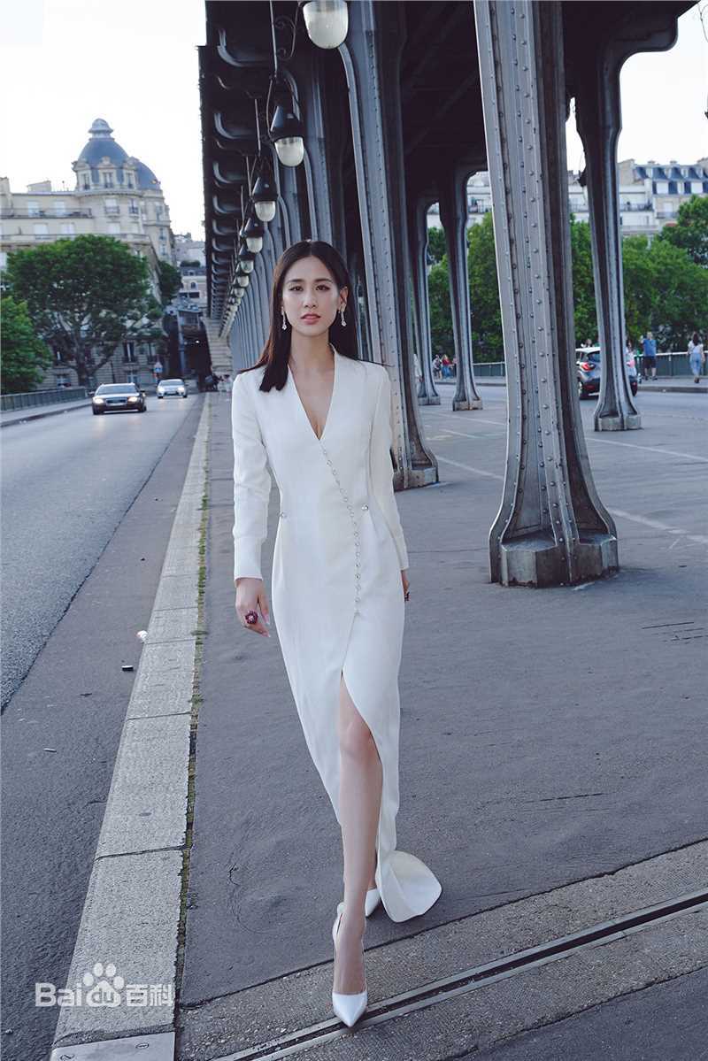 黄圣依(Eva Huang)2019巴黎高定时装周素颜照相册