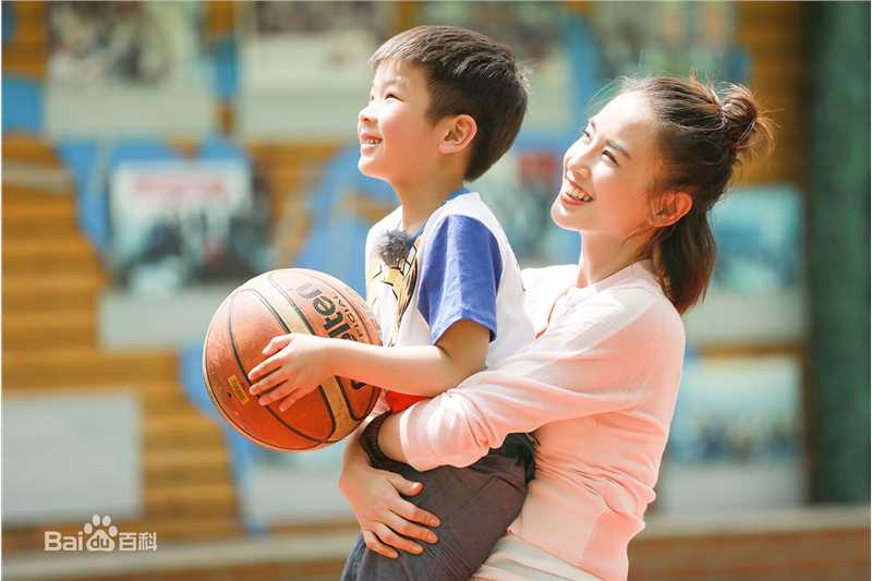 黄圣依(Eva Huang)妈妈是超人3前后照片