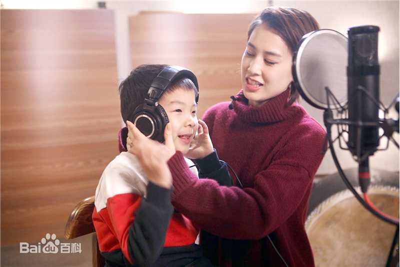 黄圣依(Eva Huang)妈妈是超人3前后照片
