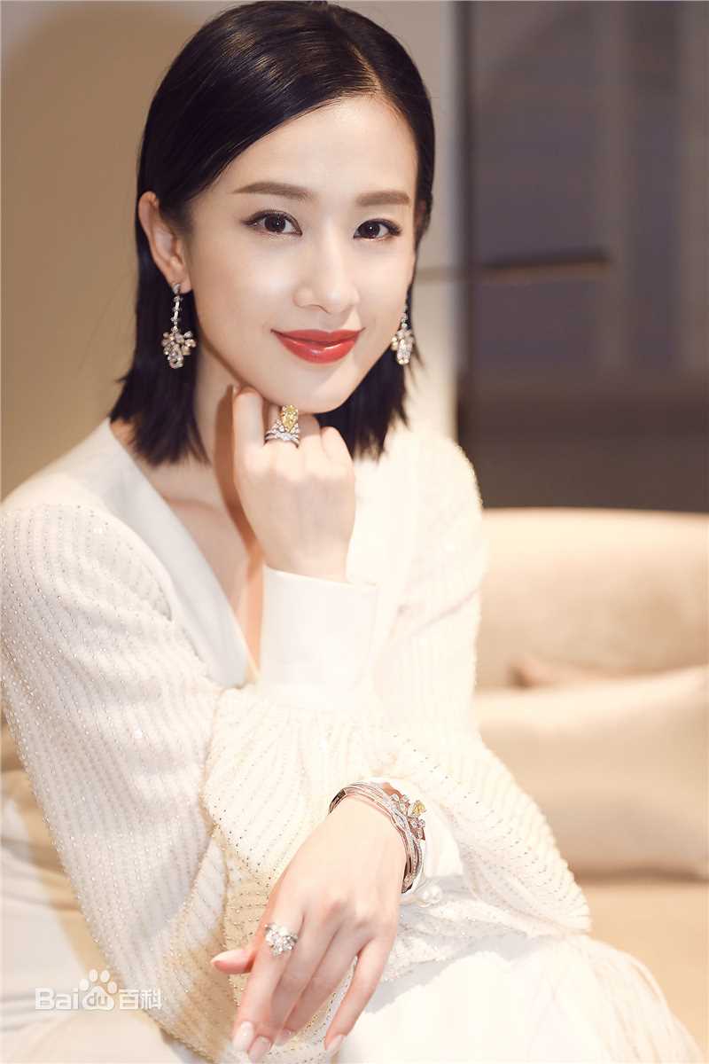 黄圣依(Eva Huang)2018巴黎时装周前后照片