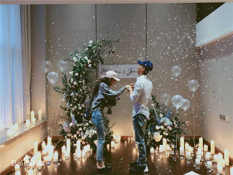 张馨予(Viann)结婚照前后照片