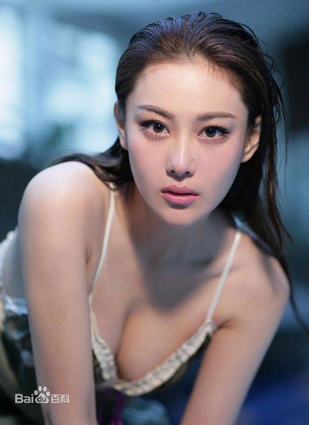 最新张馨予(Viann)精彩图册