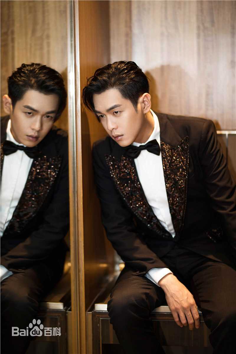 张若昀最新图集