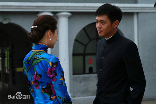 最新张若昀在《新雪豹》饰演周卫国中的壁纸