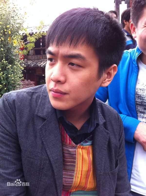 最全张若昀精彩图册