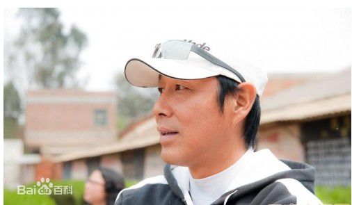 陈道明(Chen Daoming)参与慈善活动生活照