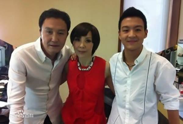 吴刚(WU GANG)模范夫妻性感图片图集