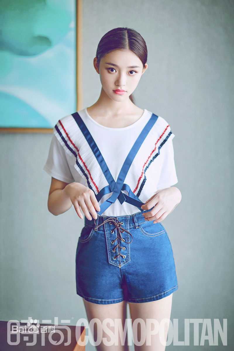 精选林允(Jelly Lin)在《时尚COO》中的图册