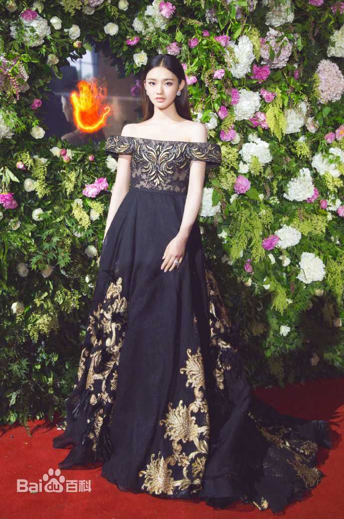 林允(Jelly Lin)微博电影之夜性感图片图集