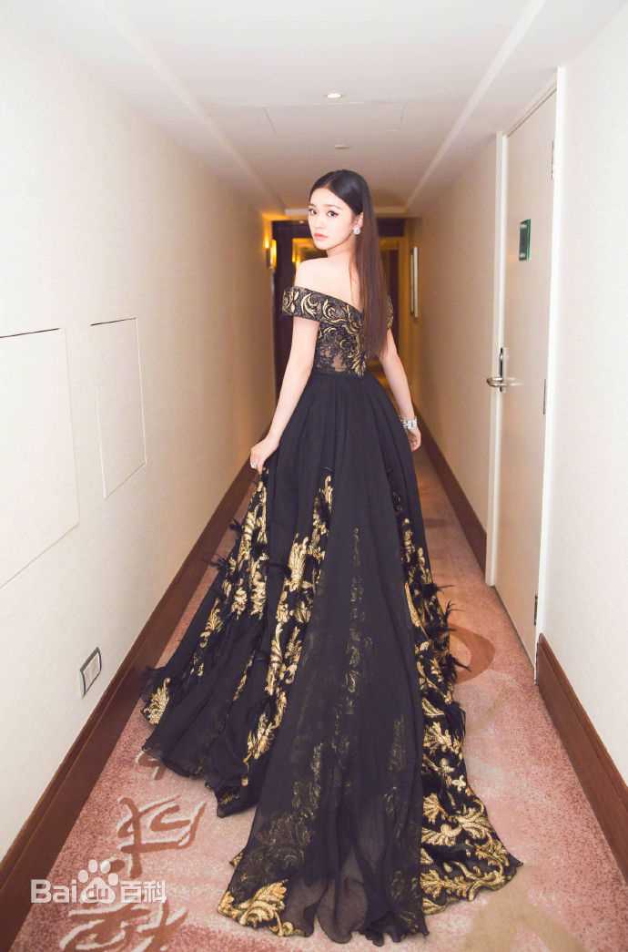 林允(Jelly Lin)微博电影之夜性感图片图集