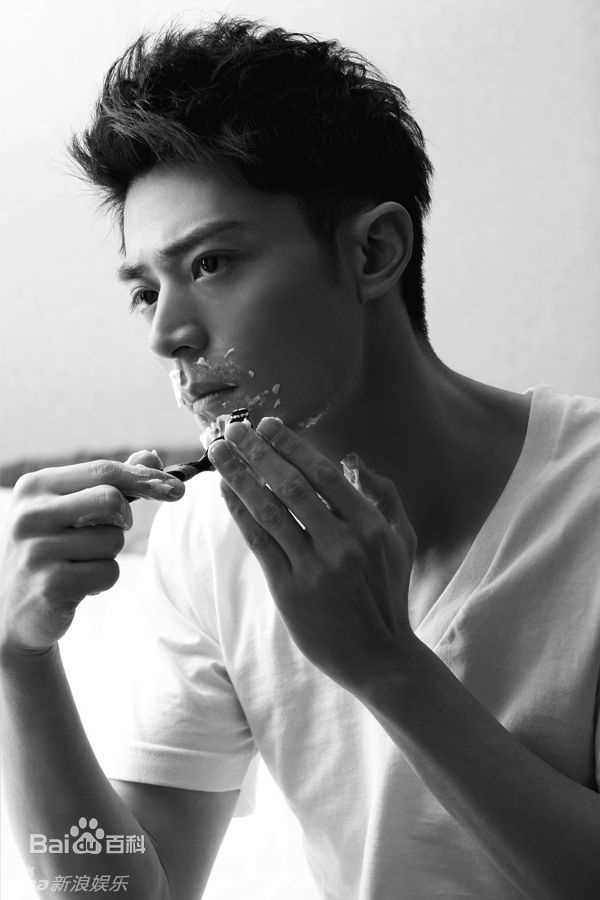 霍建华(Wallace Huo)最新居家图集