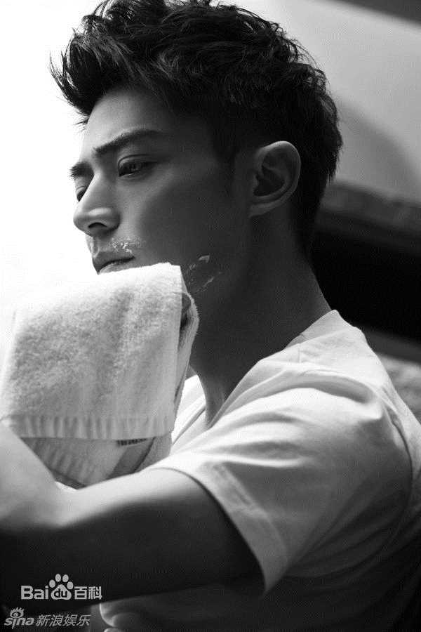 霍建华(Wallace Huo)最新居家图集