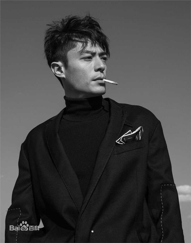 最新霍建华(Wallace Huo)在《悦己SELF》中的图集