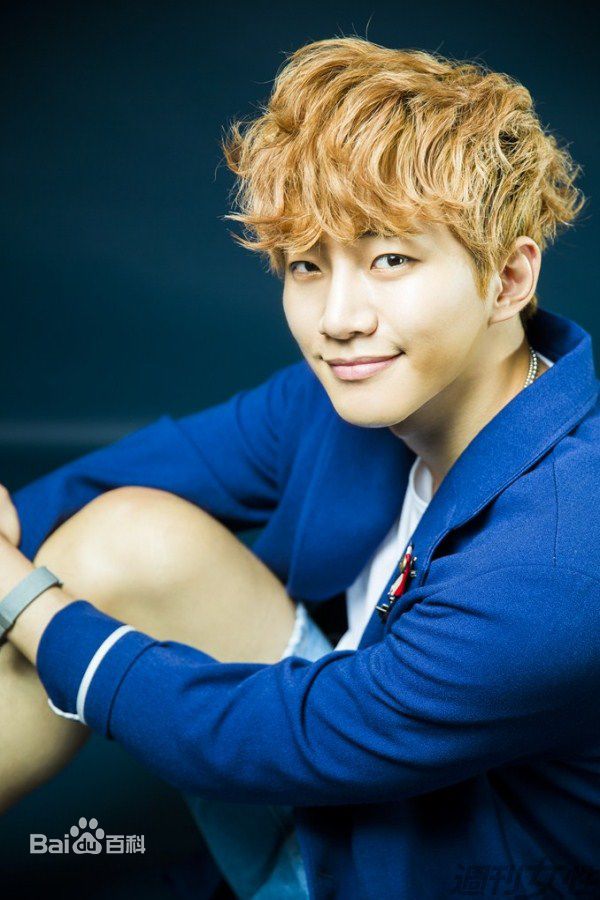 李俊昊(，Junho，ジュノ)新闻图生活照