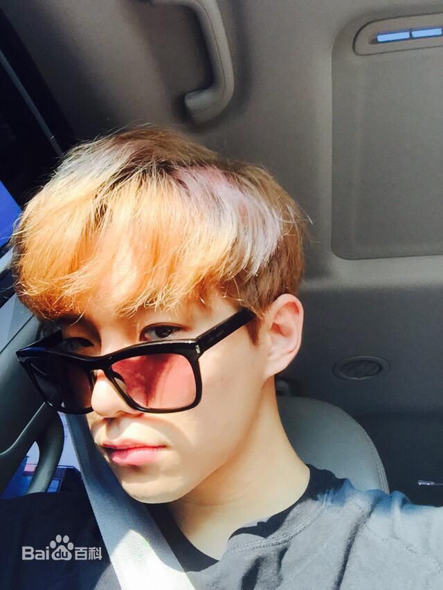 李俊昊(，Junho，ジュノ)生活照图片图册