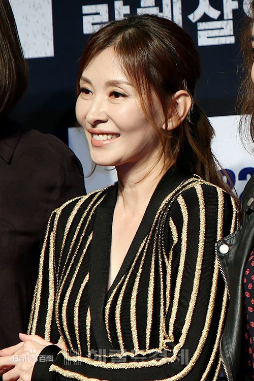 李美淑(，Lee Mi Sook)2015年电影：独家报道 良辰杀人记 宣传素颜照相册