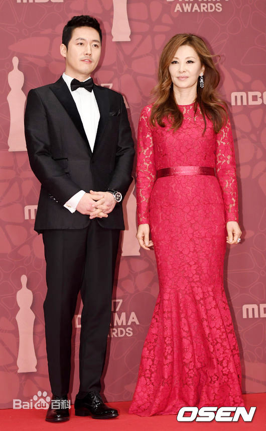 李美淑(，Lee Mi Sook)2017年12月30日 MBC演技大赏图册