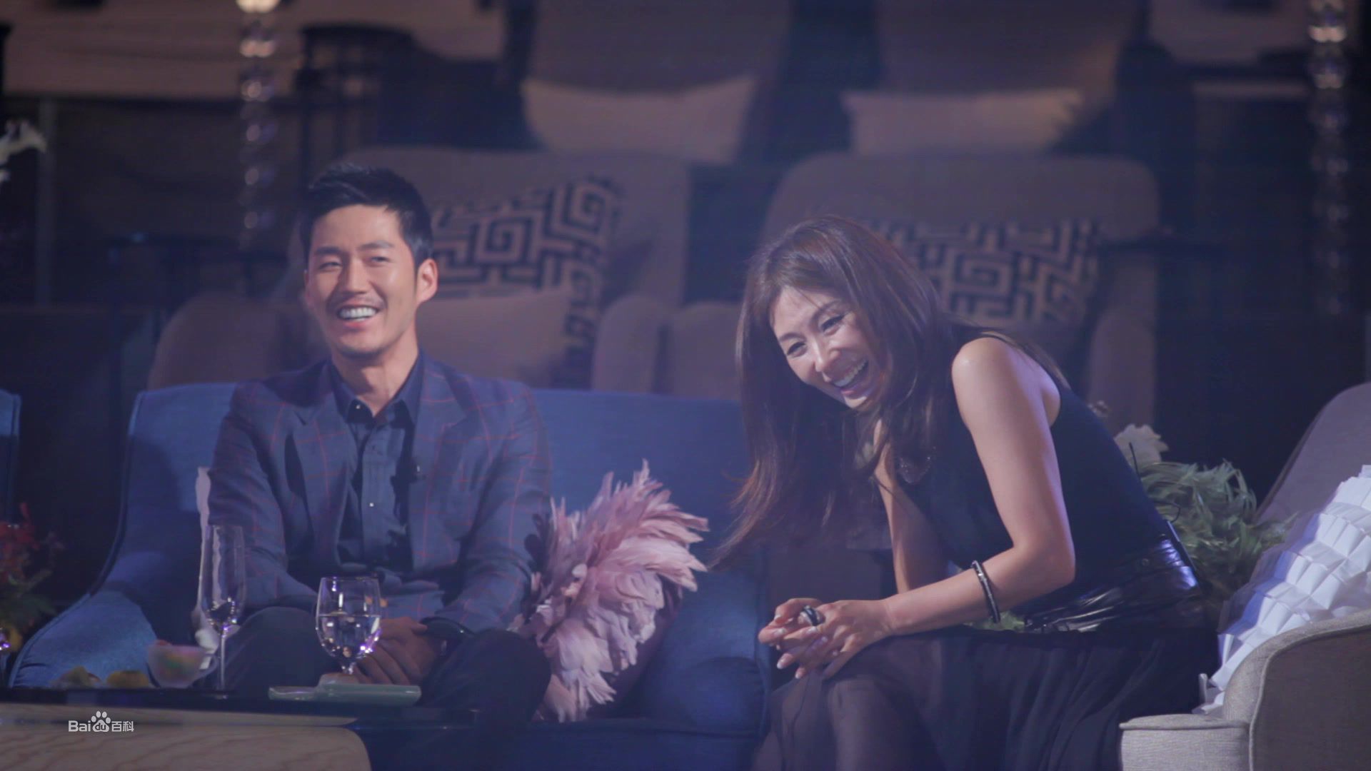 李美淑(，Lee Mi Sook)2011年 综艺的Bad  Scene前后照片