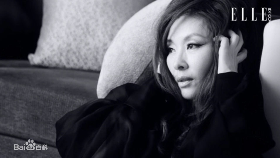 李美淑(，Lee Mi Sook)2013年：ELLE, 以演员之名素颜照相册