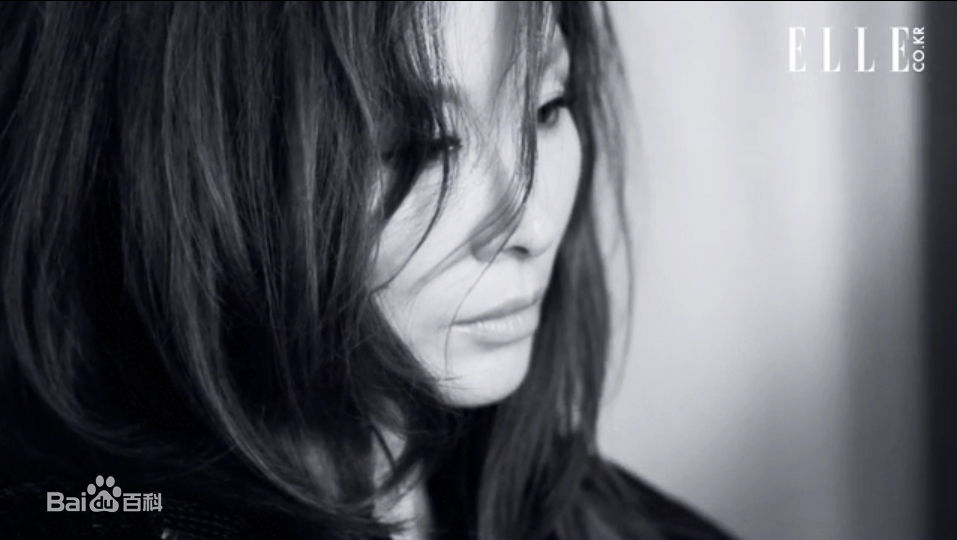 李美淑(，Lee Mi Sook)2013年：ELLE, 以演员之名素颜照相册