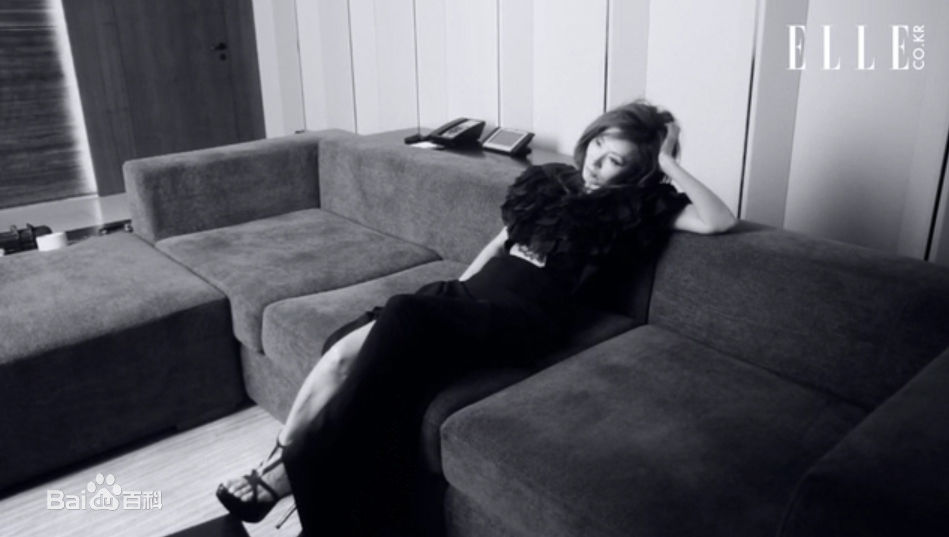 李美淑(，Lee Mi Sook)2013年：ELLE, 以演员之名素颜照相册