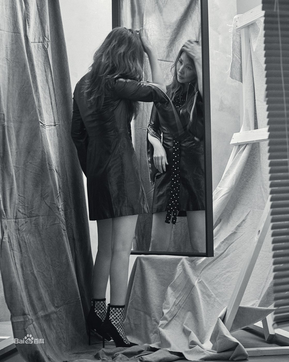 李美淑(，Lee Mi Sook)2018年4月号VOGUE壁纸壁纸